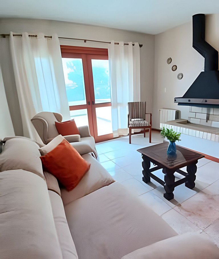 In the heart of downtown! Apartment with city view