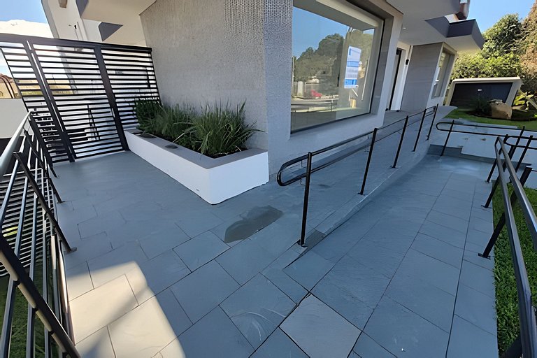 Follow Gramado – Stylish comfort near a charming little squa