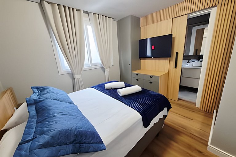 Follow Gramado - Fantastic 2-bedroom with a little square