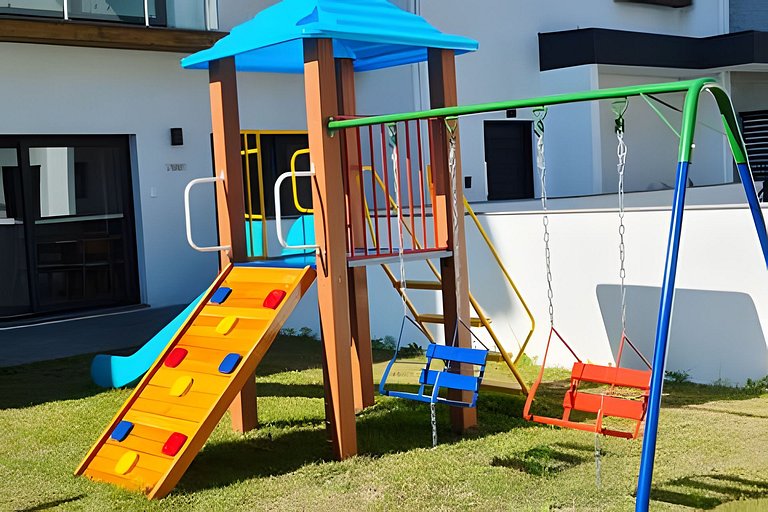 Follow Gramado - Fantastic 2-bedroom with a little square