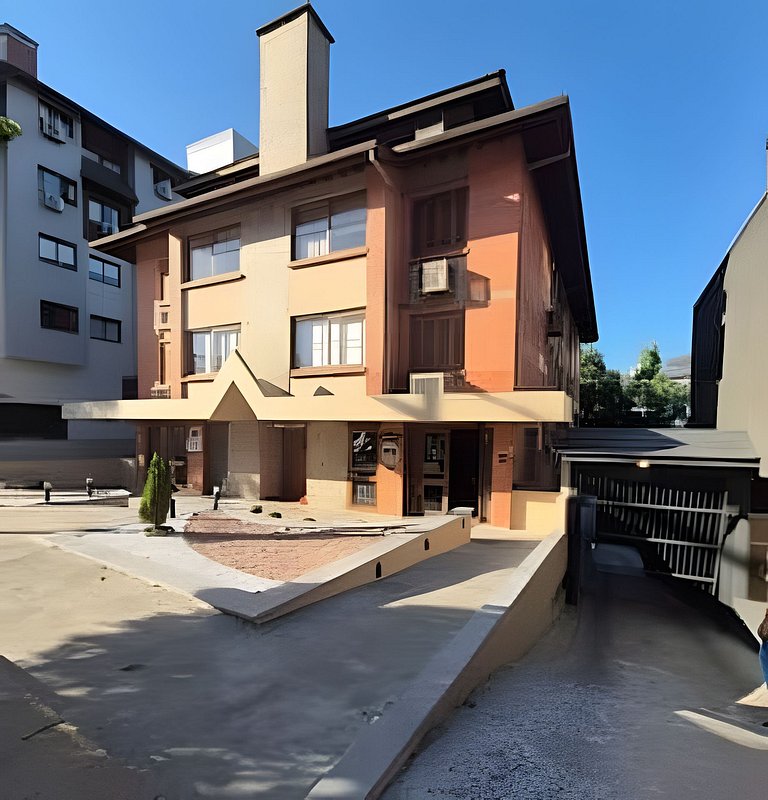 Decoração impecável - 350m da Rua Coberta!