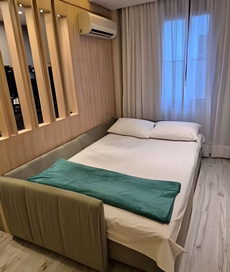 Decoração impecável - 350m da Rua Coberta!