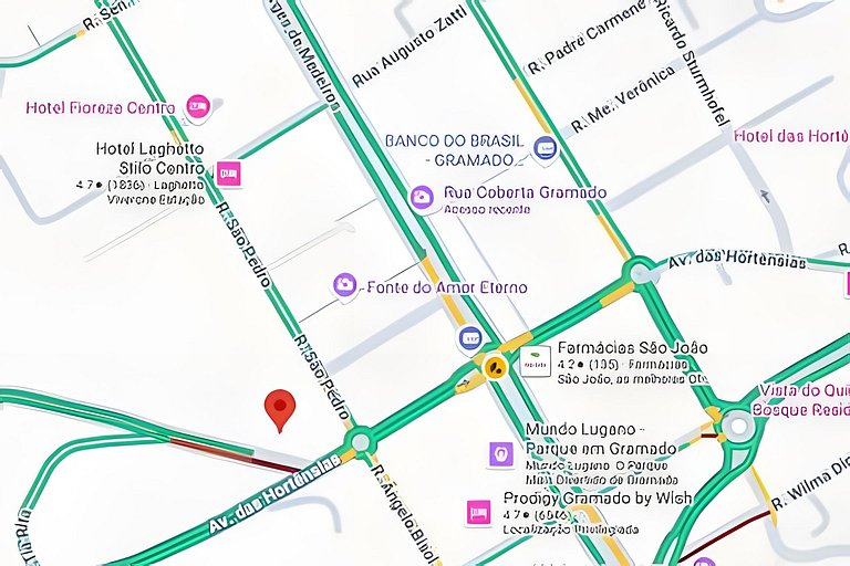 Decoração impecável - 350m da Rua Coberta!