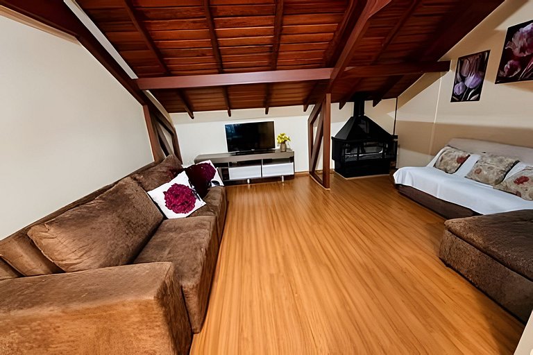 Siga Gramado- Cobertura Linda! 2 vagas no Centro!