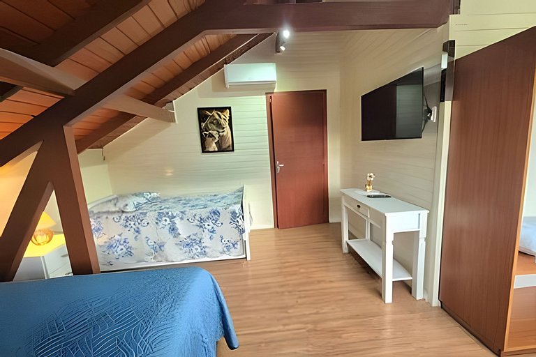 Siga Gramado- Cobertura Linda! 2 vagas no Centro!